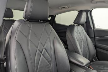 FORD MUSTANG MACH-E Standard Range 70kWh SUV 5dr Electric Automatic (269 ps)