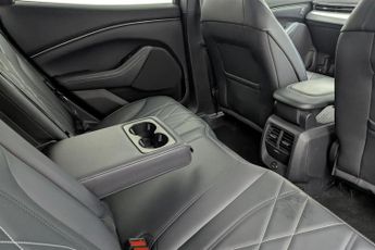 FORD MUSTANG MACH-E Standard Range 70kWh SUV 5dr Electric Automatic (269 ps)