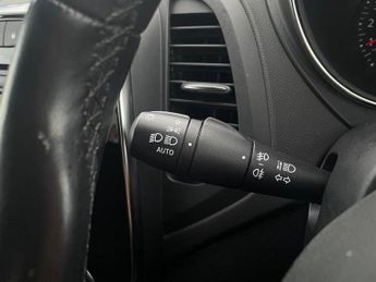 RENAULT CAPTUR 1.2 TCe ENERGY Dynamique S Nav SUV 5dr Petrol EDC Euro 6 (s/s) (