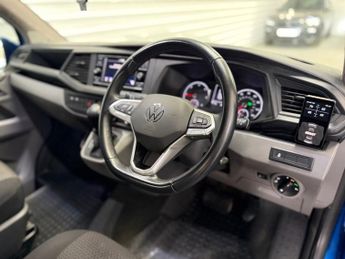 VOLKSWAGEN TRANSPORTER 2.0 TDI T30 Highline Panel Van 5dr Diesel DSG FWD LWB Euro 6 (s/