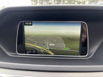 MERCEDES-BENZ E-CLASS 2.1 E250 CDI AMG Night Edition Saloon 4dr Diesel G-Tronic+ Euro 