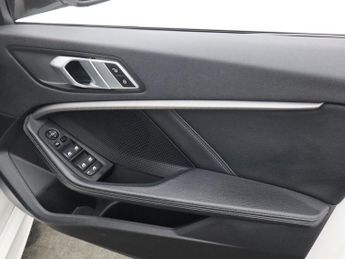 BMW 1 SERIES 1.5 118i M Sport Hatchback 5dr Petrol DCT Euro 6 (s/s) (140 ps)