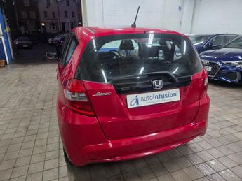 HONDA JAZZ 1.4 i-VTEC ES Hatchback 5dr Petrol CVT Euro 5 (99 ps)
