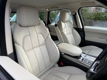 LAND ROVER RANGE ROVER SPORT 3.0 SD V6 HSE SUV 5dr Diesel Auto 4WD Euro 6-1 OWNER-FINISHED IN