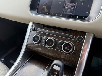 LAND ROVER RANGE ROVER SPORT 3.0 SD V6 HSE SUV 5dr Diesel Auto 4WD Euro 6-1 OWNER-FINISHED IN