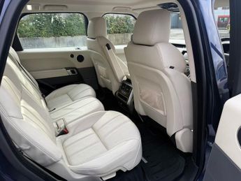 LAND ROVER RANGE ROVER SPORT 3.0 SD V6 HSE SUV 5dr Diesel Auto 4WD Euro 6-1 OWNER-FINISHED IN