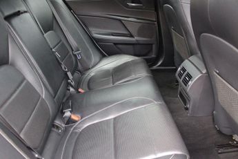 JAGUAR XE 2.0d R-Sport Saloon 4dr Diesel Auto Euro 6 (s/s) (180 ps)