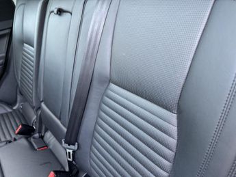 LAND ROVER DISCOVERY SPORT 2.0 SD4 HSE Luxury SUV 5dr Diesel Auto 4WD Euro 6 (s/s) (240 ps)