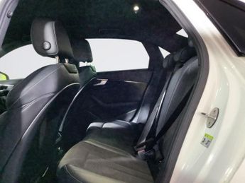 AUDI A4 2.0 TDI 40 Black Edition Saloon 4dr Diesel S Tronic Euro 6 (s/s)