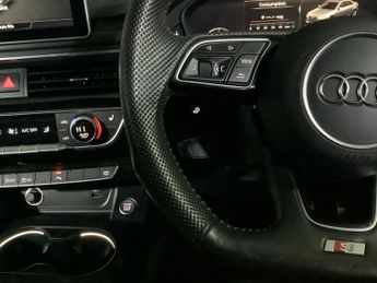 AUDI A4 2.0 TDI 40 Black Edition Saloon 4dr Diesel S Tronic Euro 6 (s/s)