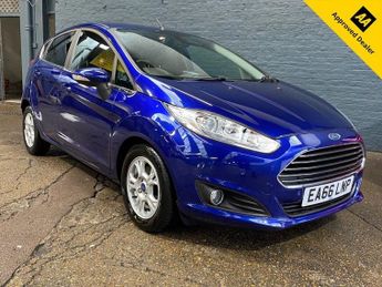 Ford Fiesta 1.5 TDCi ECOnetic Titanium Hatchback 5dr Diesel Manual Euro 6 (s