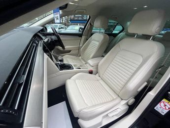 VOLKSWAGEN PASSAT 1.4 TSI GTE Saloon 4dr Petrol Plug-in Hybrid DSG Euro 6 (s/s) (2