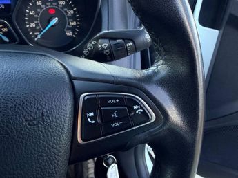 FORD FOCUS 1.0T EcoBoost Zetec Hatchback 5dr Petrol Auto Euro 6 (s/s) (125 