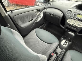 TOYOTA YARIS 1.3 VVT-i T Spirit Hatchback 5dr Petrol Automatic (150 g/km, 85 