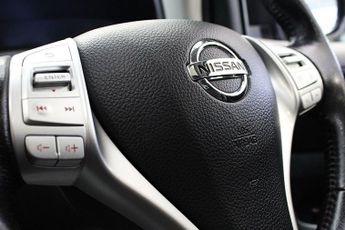 NISSAN NAVARA 2.3 dCi Off-Roader AT32 Pickup Double Cab 4dr Diesel Auto 4WD Eu