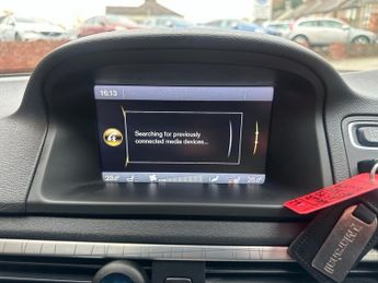 VOLVO XC70 2.4 D5 SE Lux Estate 5dr Diesel Geartronic AWD Euro 5 (215 ps)