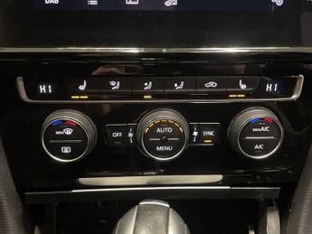 VOLKSWAGEN GOLF 2.0 TSI GPF GTI Performance Hatchback 5dr Petrol DSG Euro 6 (s/s