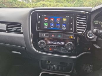 MITSUBISHI OUTLANDER 2.0h 12kWh Juro SUV 5dr Petrol Plug-in Hybrid CVT 4WD Euro 6 (s/