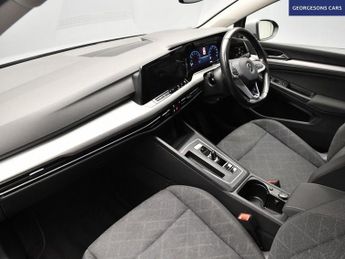 VOLKSWAGEN GOLF 1.5 eTSI MHEV Life Hatchback 5dr Petrol Hybrid DSG Euro 6 (s/s) 