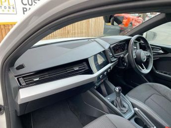 AUDI A1 1.5 TFSI 35 S line Sportback 5dr Petrol S Tronic Euro 6 (s/s) (1