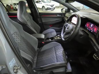 VOLKSWAGEN GOLF 1.5 eTSI MHEV R-Line Hatchback 5dr Petrol Hybrid DSG Euro 6 (s/s