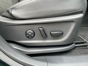 NISSAN ARIYA 63kWh Evolve SUV 5dr Electric Auto 7.4kW Charger (217 ps)