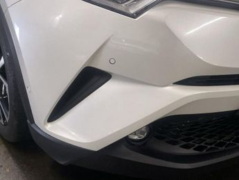 TOYOTA C-HR 1.8 VVT-h Dynamic SUV 5dr Petrol Hybrid CVT Euro 6 (s/s) (122 ps