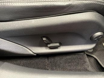 MERCEDES-BENZ EQC EQC 400 80kWh AMG Line SUV 5dr Electric Auto 4MATIC (408 ps)