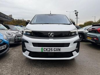 VAUXHALL Vivaro Life Electric 75kWh Ultimate XL MPV 5dr Electric Auto LWB (8 Seat, 11kW Charge