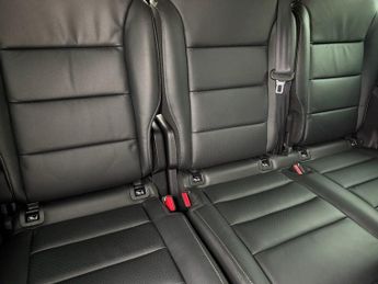 VAUXHALL Vivaro Life Electric 75kWh Ultimate XL MPV 5dr Electric Auto LWB (8 Seat, 11kW Charge