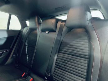 MERCEDES-BENZ CLA 2.1 CLA220d AMG Sport Shooting Brake 5dr Diesel 7G-DCT Euro 6 (s