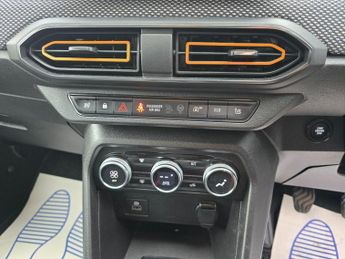 DACIA SANDERO STEPWAY 1.0 TCe Prestige Hatchback, 1 owner, Full Service History, Euro 