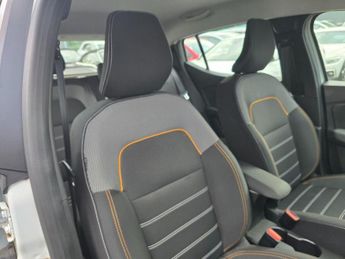 DACIA SANDERO STEPWAY 1.0 TCe Prestige Hatchback, 1 owner, Full Service History, Euro 