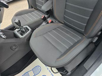 DACIA SANDERO STEPWAY 1.0 TCe Prestige Hatchback, 1 owner, Full Service History, Euro 