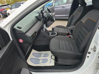 DACIA SANDERO STEPWAY 1.0 TCe Prestige Hatchback, 1 owner, Full Service History, Euro 