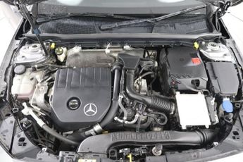 MERCEDES-BENZ A-CLASS 1.3 A180 SE Hatchback 5dr Petrol 7G-DCT Euro 6 (s/s) (136 ps)
