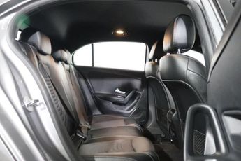 MERCEDES-BENZ A-CLASS 1.3 A180 SE Hatchback 5dr Petrol 7G-DCT Euro 6 (s/s) (136 ps)