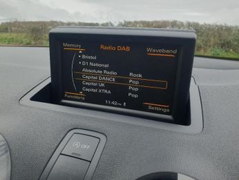 AUDI A1 1.4 TFSI S line Hatchback 3dr Petrol S Tronic Euro 5 (s/s) (122 