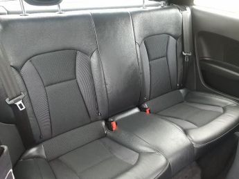 AUDI A1 1.4 TFSI S line Hatchback 3dr Petrol S Tronic Euro 5 (s/s) (122 