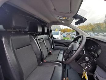 VAUXHALL VIVARO 1.5 Turbo D 2700 Sportive Panel Van 5dr Diesel Manual L1 H1 Euro