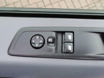 VAUXHALL VIVARO 1.5 Turbo D 2700 Sportive Panel Van 5dr Diesel Manual L1 H1 Euro