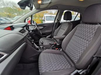 VAUXHALL MOKKA 1.6i Exclusiv SUV 5dr Petrol Manual 2WD Euro 6 (s/s) (115 ps)