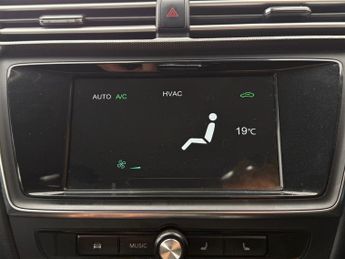 MG MG5 61.1kWh Exclusive Long Range Estate 5dr Electric Auto (156 ps)