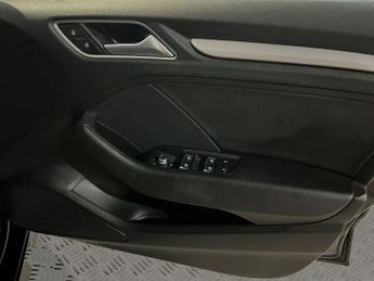 AUDI A3 1.5 TFSI CoD 35 Black Edition Saloon 4dr Petrol S Tronic Euro 6 