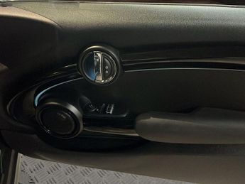 MINI Electric Hatch Cooper SE 32.6kWh Level 3 Hatchback 3dr Electric Auto (184 ps)