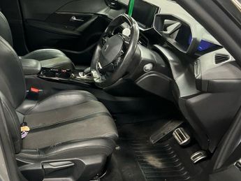 PEUGEOT E-2008 50kWh GT SUV 5dr Electric Auto (136 ps)
