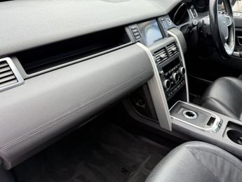 LAND ROVER DISCOVERY SPORT 2.0 TD4 HSE Black SUV 5dr Diesel Auto 4WD Euro 6 (s/s) (180 ps)