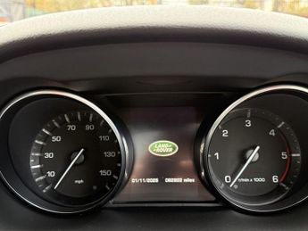 LAND ROVER DISCOVERY SPORT 2.0 TD4 HSE Black SUV 5dr Diesel Auto 4WD Euro 6 (s/s) (180 ps)