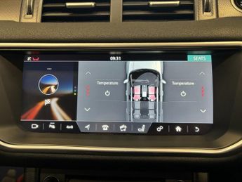 LAND ROVER RANGE ROVER EVOQUE 2.0 TD4 HSE Dynamic SUV 5 Door Diesel Automatic Red 4WD Euro 6 