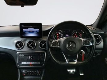 MERCEDES-BENZ GLA 2.1 GLA200d AMG Line SUV 5dr Diesel 7G-DCT Euro 6 (s/s) (136 ps)